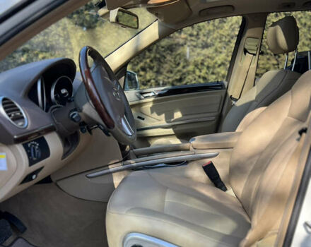 Белый Мерседес ГЛ-класс, объемом двигателя 3 л и пробегом 252 тыс. км за 16500 $, фото 9 на Automoto.ua