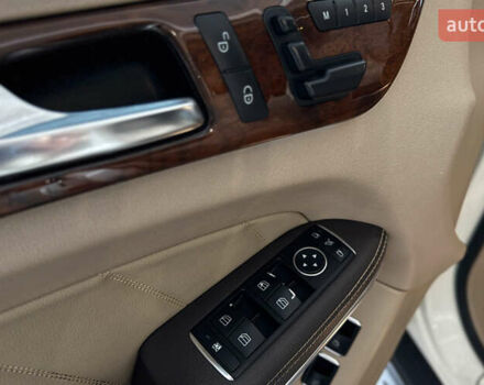 Белый Мерседес ГЛ-класс, объемом двигателя 3 л и пробегом 235 тыс. км за 24900 $, фото 21 на Automoto.ua