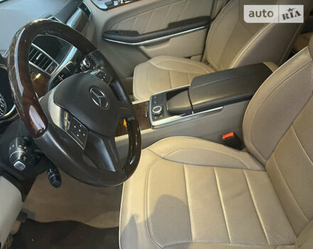 Білий Мерседес ГЛ-Клас, об'ємом двигуна 3 л та пробігом 192 тис. км за 27500 $, фото 20 на Automoto.ua