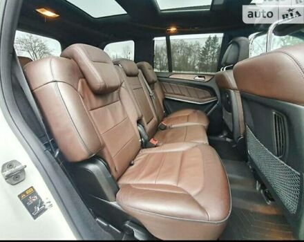 Білий Мерседес ГЛ-Клас, об'ємом двигуна 3 л та пробігом 260 тис. км за 27300 $, фото 16 на Automoto.ua