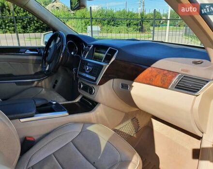 Белый Мерседес ГЛ-класс, объемом двигателя 3 л и пробегом 155 тыс. км за 31900 $, фото 4 на Automoto.ua