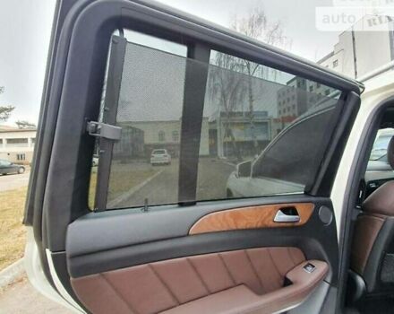 Білий Мерседес ГЛ-Клас, об'ємом двигуна 3 л та пробігом 260 тис. км за 27300 $, фото 18 на Automoto.ua