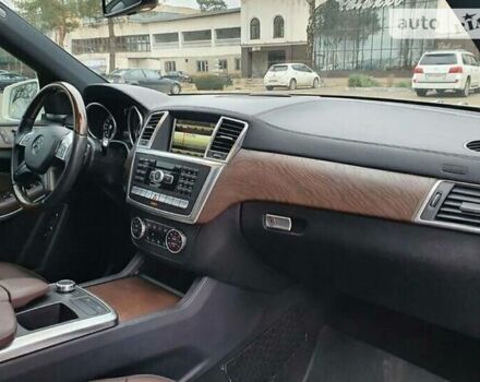 Білий Мерседес ГЛ-Клас, об'ємом двигуна 3 л та пробігом 260 тис. км за 27300 $, фото 9 на Automoto.ua