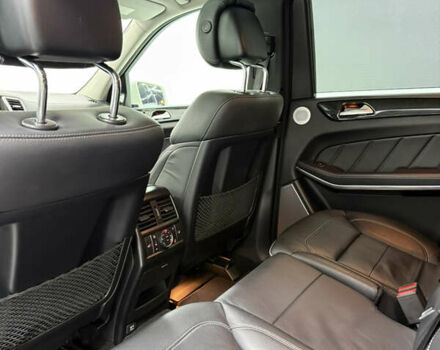 Білий Мерседес ГЛ-Клас, об'ємом двигуна 4.7 л та пробігом 170 тис. км за 18900 $, фото 21 на Automoto.ua