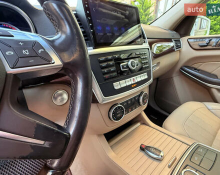 Білий Мерседес ГЛ-Клас, об'ємом двигуна 3 л та пробігом 250 тис. км за 24999 $, фото 36 на Automoto.ua