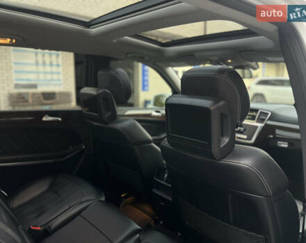 Мерседес ГЛ-класс 2014 в Харькове на Automoto.ua Белый Мерседес ГЛ-класс, объемом двигателя 2.99 л и пробегом 195 тыс. км за 25000 $, фото 43 на Automoto.ua