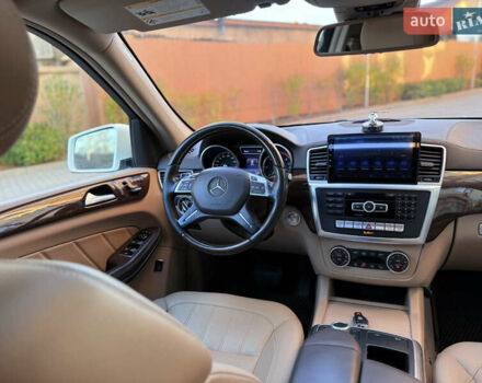 Білий Мерседес ГЛ-Клас, об'ємом двигуна 3 л та пробігом 250 тис. км за 24999 $, фото 59 на Automoto.ua