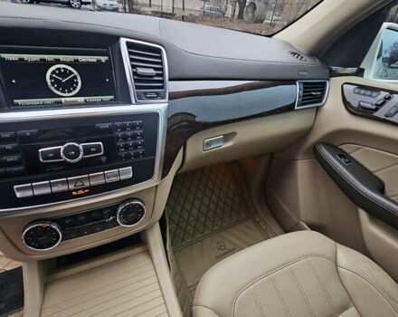 Белый Мерседес ГЛ-класс, объемом двигателя 2.99 л и пробегом 214 тыс. км за 27300 $, фото 27 на Automoto.ua