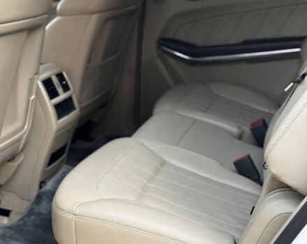 Білий Мерседес ГЛ-Клас, об'ємом двигуна 3 л та пробігом 157 тис. км за 27900 $, фото 44 на Automoto.ua