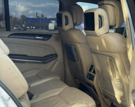 Білий Мерседес ГЛ-Клас, об'ємом двигуна 4.7 л та пробігом 200 тис. км за 28000 $, фото 15 на Automoto.ua