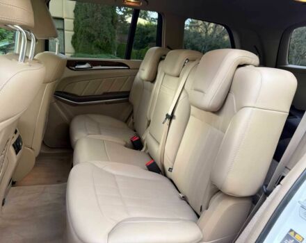 Білий Мерседес ГЛ-Клас, об'ємом двигуна 3 л та пробігом 85 тис. км за 11000 $, фото 15 на Automoto.ua