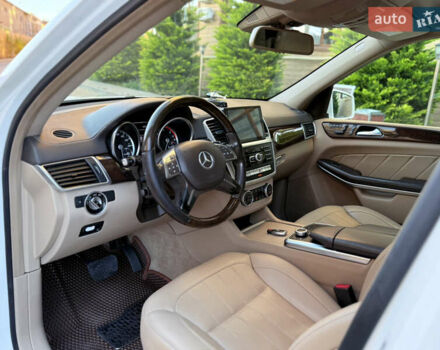 Білий Мерседес ГЛ-Клас, об'ємом двигуна 3 л та пробігом 250 тис. км за 24999 $, фото 32 на Automoto.ua