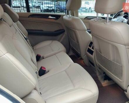 Білий Мерседес ГЛ-Клас, об'ємом двигуна 3 л та пробігом 139 тис. км за 26500 $, фото 8 на Automoto.ua