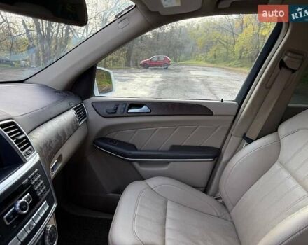 Білий Мерседес ГЛ-Клас, об'ємом двигуна 3 л та пробігом 129 тис. км за 33000 $, фото 3 на Automoto.ua