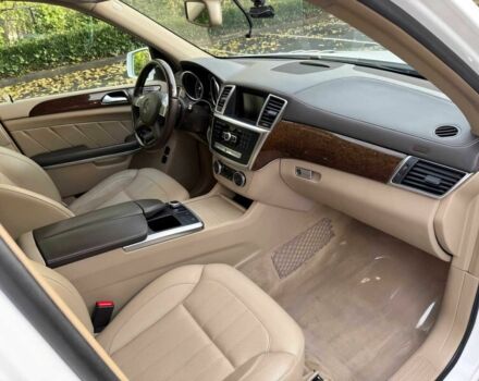 Білий Мерседес ГЛ-Клас, об'ємом двигуна 3 л та пробігом 85 тис. км за 11000 $, фото 9 на Automoto.ua