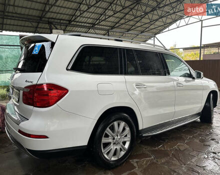Белый Мерседес ГЛ-класс, объемом двигателя 3 л и пробегом 281 тыс. км за 23000 $, фото 1 на Automoto.ua