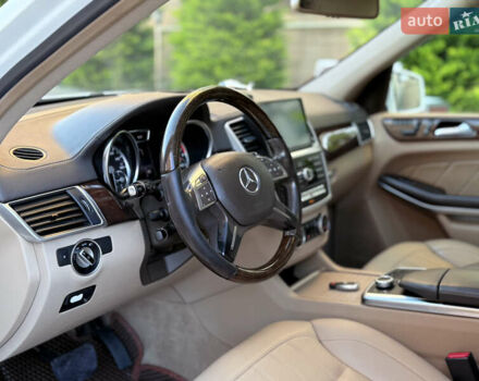 Білий Мерседес ГЛ-Клас, об'ємом двигуна 3 л та пробігом 250 тис. км за 24999 $, фото 83 на Automoto.ua