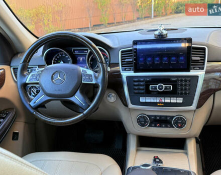 Білий Мерседес ГЛ-Клас, об'ємом двигуна 3 л та пробігом 250 тис. км за 24999 $, фото 12 на Automoto.ua