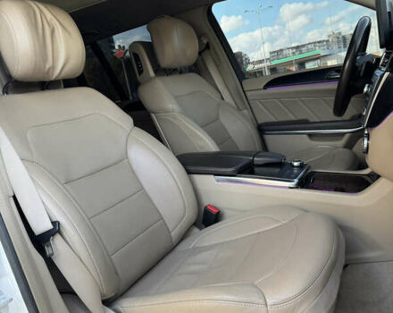 Мерседес ГЛ-класс 2014 в Сумах на Automoto.ua Белый Мерседес ГЛ-класс, объемом двигателя 4.7 л и пробегом 200 тыс. км за 29999 $, фото 14 на Automoto.ua