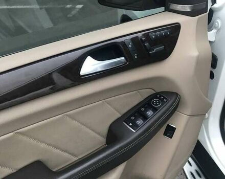 Білий Мерседес ГЛ-Клас, об'ємом двигуна 3 л та пробігом 234 тис. км за 25000 $, фото 16 на Automoto.ua