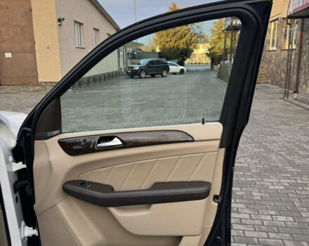 Белый Мерседес ГЛ-класс, объемом двигателя 3 л и пробегом 324 тыс. км за 19500 $, фото 77 на Automoto.ua