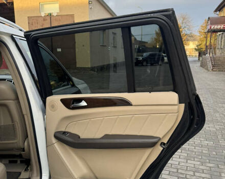 Белый Мерседес ГЛ-класс, объемом двигателя 3 л и пробегом 324 тыс. км за 19500 $, фото 74 на Automoto.ua