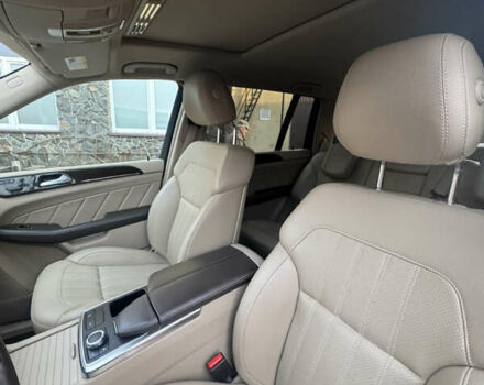 Белый Мерседес ГЛ-класс, объемом двигателя 3 л и пробегом 324 тыс. км за 19500 $, фото 50 на Automoto.ua