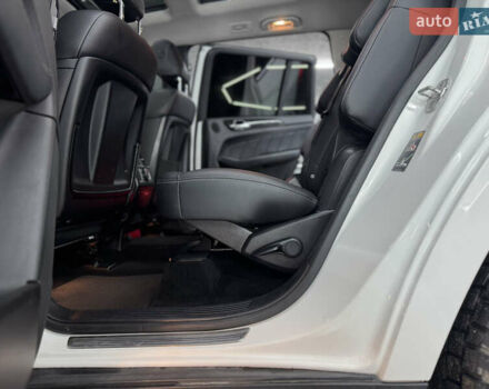 Білий Мерседес ГЛ-Клас, об'ємом двигуна 3 л та пробігом 190 тис. км за 22900 $, фото 16 на Automoto.ua