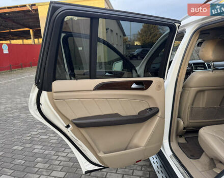 Белый Мерседес ГЛ-класс, объемом двигателя 3 л и пробегом 324 тыс. км за 19500 $, фото 63 на Automoto.ua