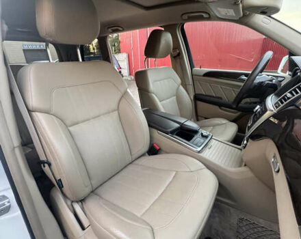 Белый Мерседес ГЛ-класс, объемом двигателя 3 л и пробегом 324 тыс. км за 19500 $, фото 83 на Automoto.ua