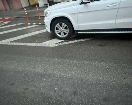 Белый Мерседес ГЛ-класс, объемом двигателя 3 л и пробегом 98 тыс. км за 49500 $, фото 4 на Automoto.ua