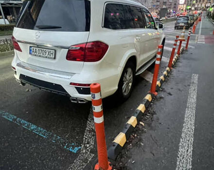 Белый Мерседес ГЛ-класс, объемом двигателя 3 л и пробегом 98 тыс. км за 49500 $, фото 7 на Automoto.ua