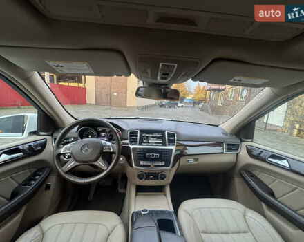 Белый Мерседес ГЛ-класс, объемом двигателя 3 л и пробегом 324 тыс. км за 19500 $, фото 67 на Automoto.ua