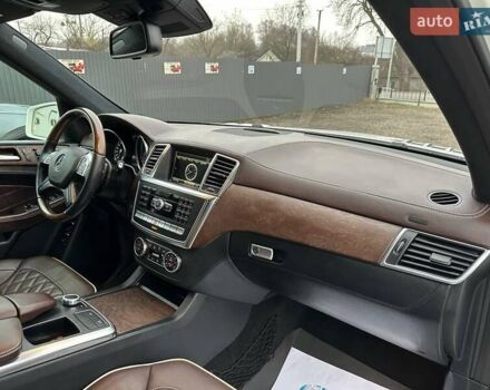 Белый Мерседес ГЛ-класс, объемом двигателя 3 л и пробегом 169 тыс. км за 21850 $, фото 30 на Automoto.ua