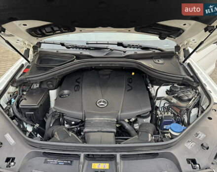 Белый Мерседес ГЛ-класс, объемом двигателя 3 л и пробегом 324 тыс. км за 19500 $, фото 86 на Automoto.ua