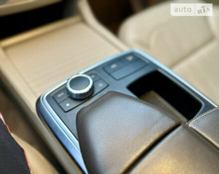 Белый Мерседес ГЛ-класс, объемом двигателя 3 л и пробегом 169 тыс. км за 24600 $, фото 23 на Automoto.ua