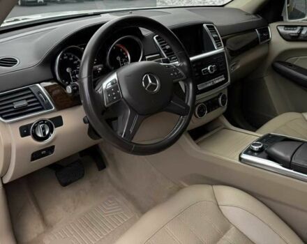 Белый Мерседес ГЛ-класс, объемом двигателя 3 л и пробегом 71 тыс. км за 6000 $, фото 9 на Automoto.ua