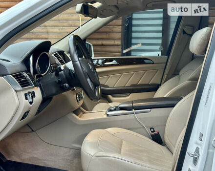 Белый Мерседес ГЛ-класс, объемом двигателя 3 л и пробегом 169 тыс. км за 24600 $, фото 16 на Automoto.ua