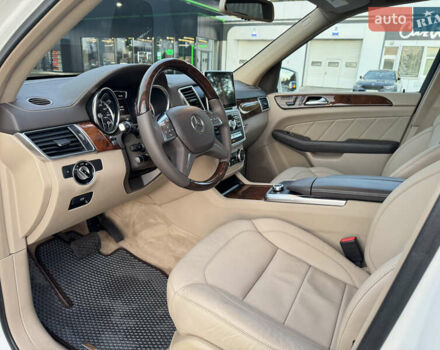 Белый Мерседес ГЛ-класс, объемом двигателя 3 л и пробегом 160 тыс. км за 20800 $, фото 14 на Automoto.ua
