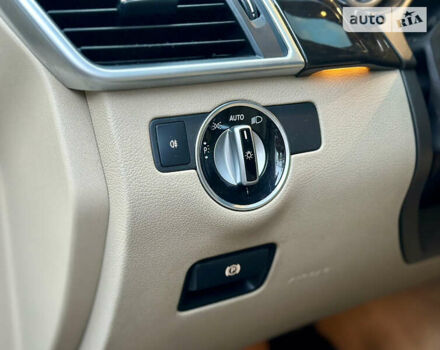 Белый Мерседес ГЛ-класс, объемом двигателя 3 л и пробегом 169 тыс. км за 24600 $, фото 19 на Automoto.ua