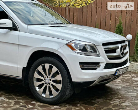 Белый Мерседес ГЛ-класс, объемом двигателя 3 л и пробегом 169 тыс. км за 24600 $, фото 1 на Automoto.ua