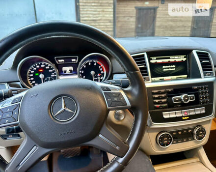 Белый Мерседес ГЛ-класс, объемом двигателя 3 л и пробегом 169 тыс. км за 24600 $, фото 20 на Automoto.ua