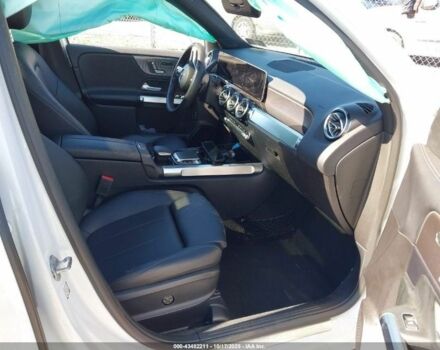 Белый Мерседес ГЛ-класс, объемом двигателя 2 л и пробегом 83 тыс. км за 17300 $, фото 8 на Automoto.ua