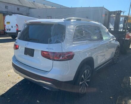 Белый Мерседес ГЛ-класс, объемом двигателя 2 л и пробегом 83 тыс. км за 17300 $, фото 1 на Automoto.ua