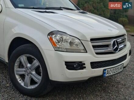 Белый Мерседес ГЛ-класс, объемом двигателя 2.99 л и пробегом 380 тыс. км за 12600 $, фото 1 на Automoto.ua