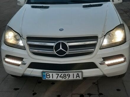 Белый Мерседес ГЛ-класс, объемом двигателя 2.99 л и пробегом 230 тыс. км за 18000 $, фото 1 на Automoto.ua