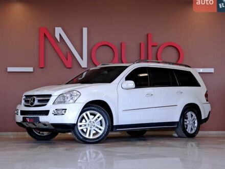 Белый Мерседес ГЛ-класс, объемом двигателя 3 л и пробегом 215 тыс. км за 12900 $, фото 1 на Automoto.ua