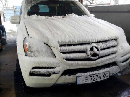 Мерседес ГЛ-класс 2010 в Днепре (Днепропетровске) на Automoto.ua Белый Мерседес ГЛ-класс, объемом двигателя 4.7 л и пробегом 0 тыс. км за 17000 $, фото 1 на Automoto.ua