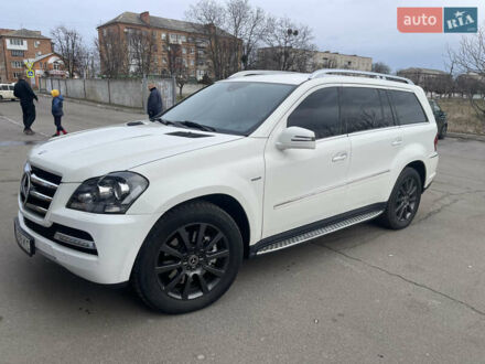 Мерседес ГЛ-класс 2011 в Тульчине на Automoto.ua Белый Мерседес ГЛ-класс, объемом двигателя 2.99 л и пробегом 278 тыс. км за 18888 $, фото 1 на Automoto.ua