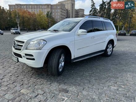 Белый Мерседес ГЛ-класс, объемом двигателя 5.46 л и пробегом 186 тыс. км за 16000 $, фото 1 на Automoto.ua